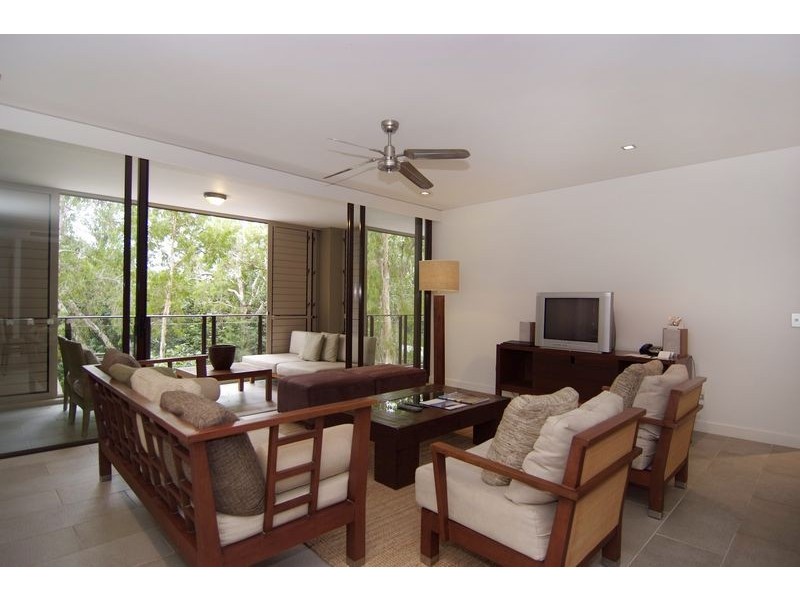 Unit 212/213/5 Sea Temple Street, Palm Cove QLD 4879