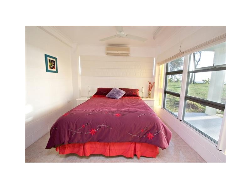 301 Russell Heads Esplanade, East Russell QLD 4861