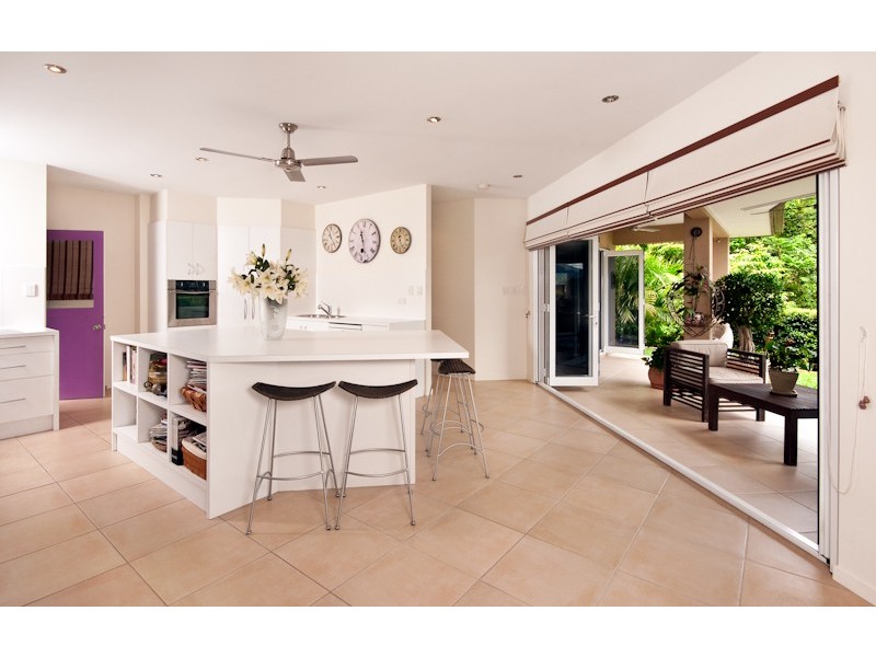 18 Playford Close, Brinsmead QLD 4870