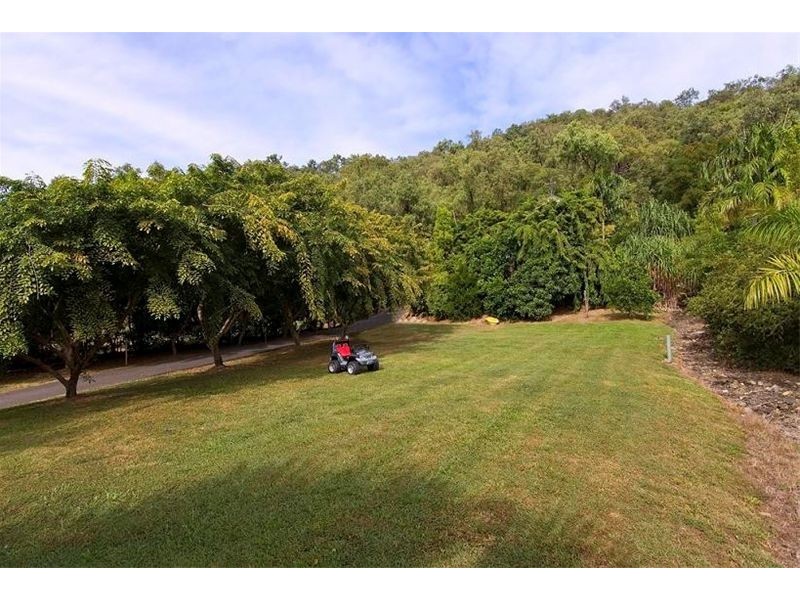 Clifton Beach QLD 4879