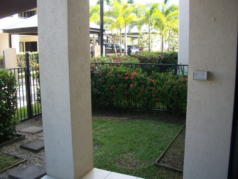 Unit 10/12 Oyster Court, Trinity Beach QLD 4879