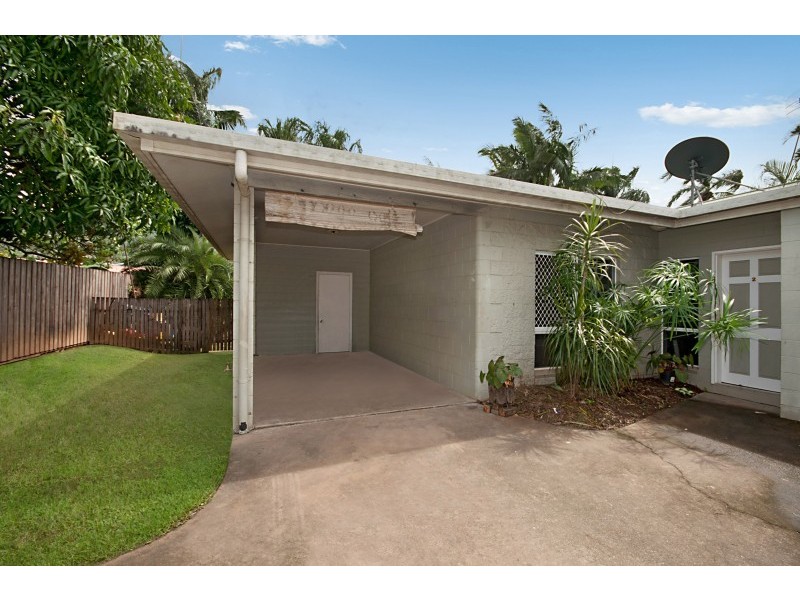 114 Robert Road, Bentley Park QLD 4869