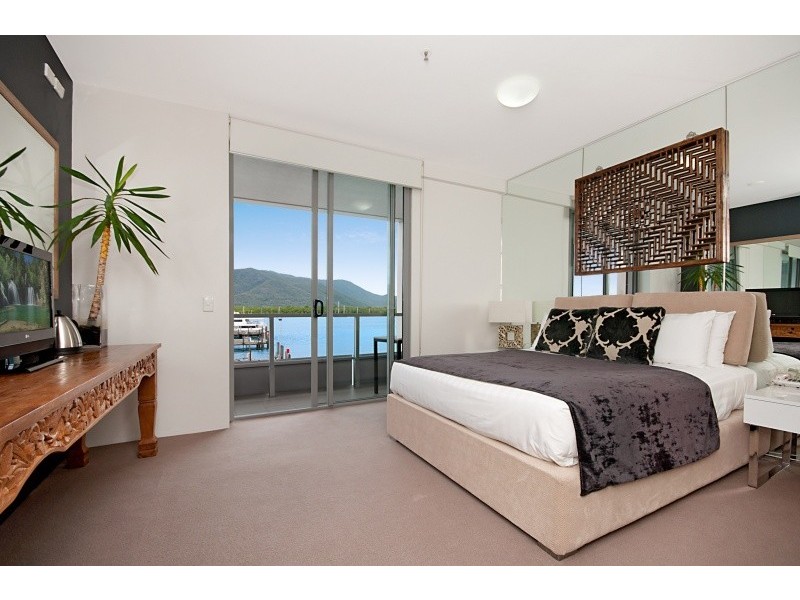 1 Marlin Parade, Cairns QLD 4870
