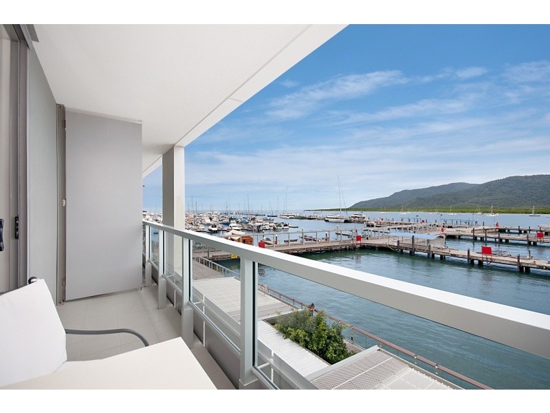 1 Marlin Parade, Cairns QLD 4870