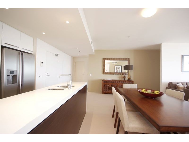 1 Marlin Parade, Cairns QLD 4870