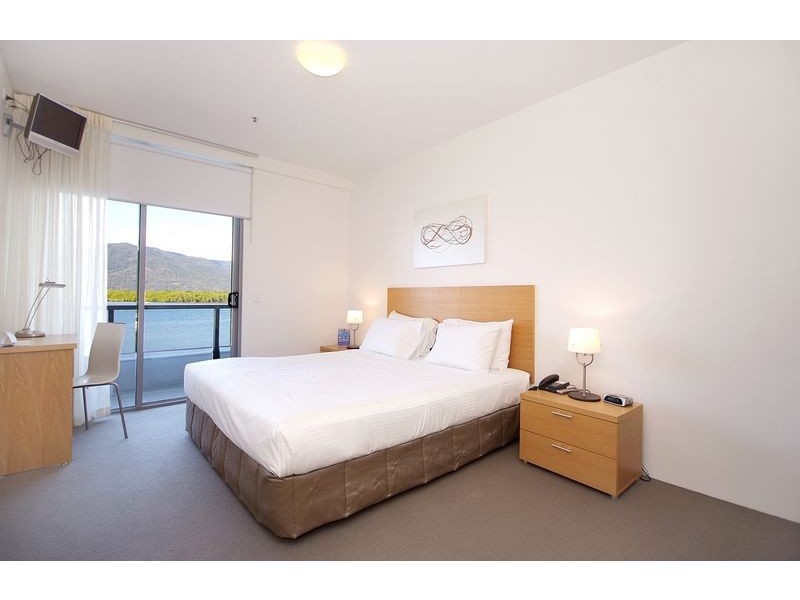 Unit 304/305 /1 Marlin Parade, Cairns QLD 4870