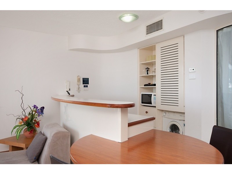 Unit 502/73-75 The Esplanade, Cairns QLD 4870