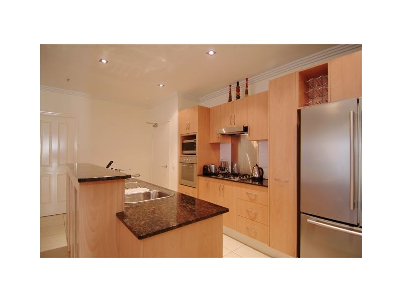 Unit 402/2 Lake Street, Cairns QLD 4870