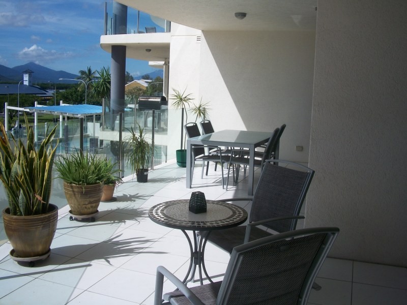 Unit 402/2 Lake Street, Cairns QLD 4870