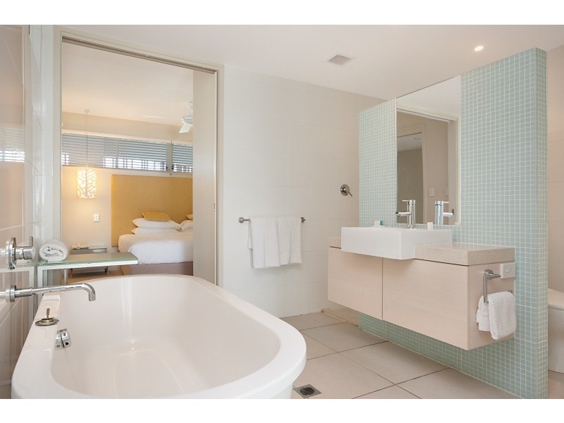 Unit 44/201 Lake Street, Cairns QLD 4870