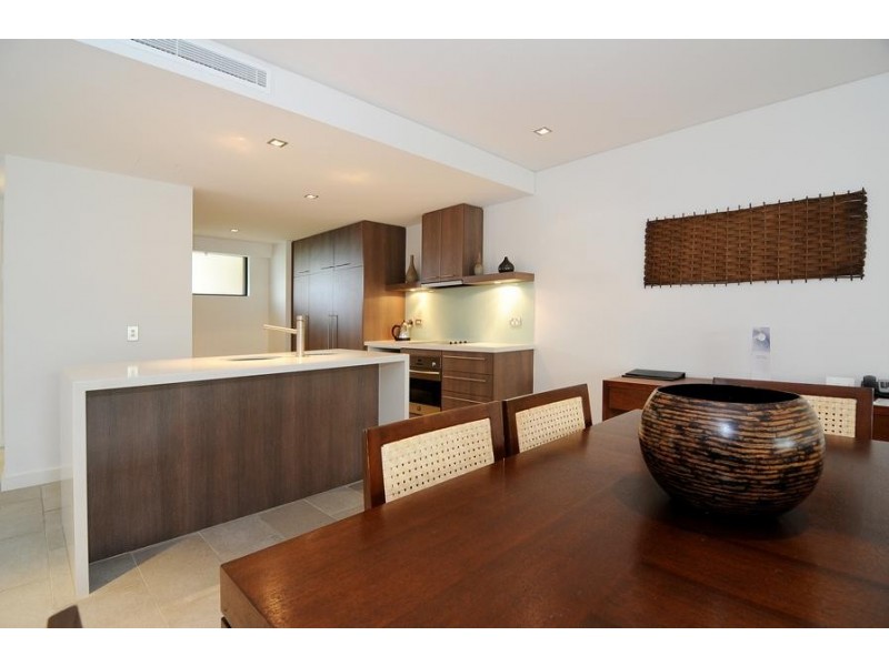 Unit 304/2 Sea Temple Resort & Spa Street, Palm Cove QLD 4879