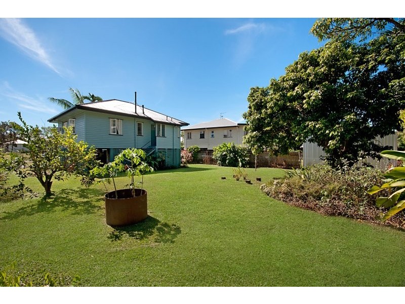 11 Hoad Street, Earlville QLD 4870