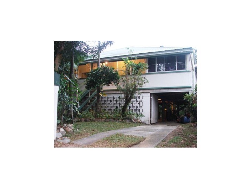 11 Thomas Street, Cairns QLD 4870