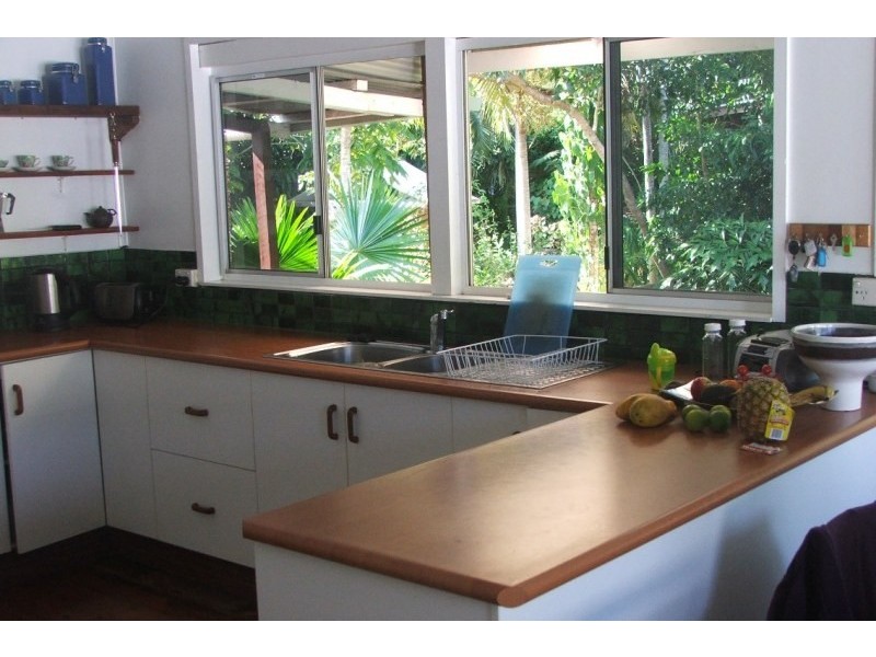 11 Thomas Street, Cairns QLD 4870