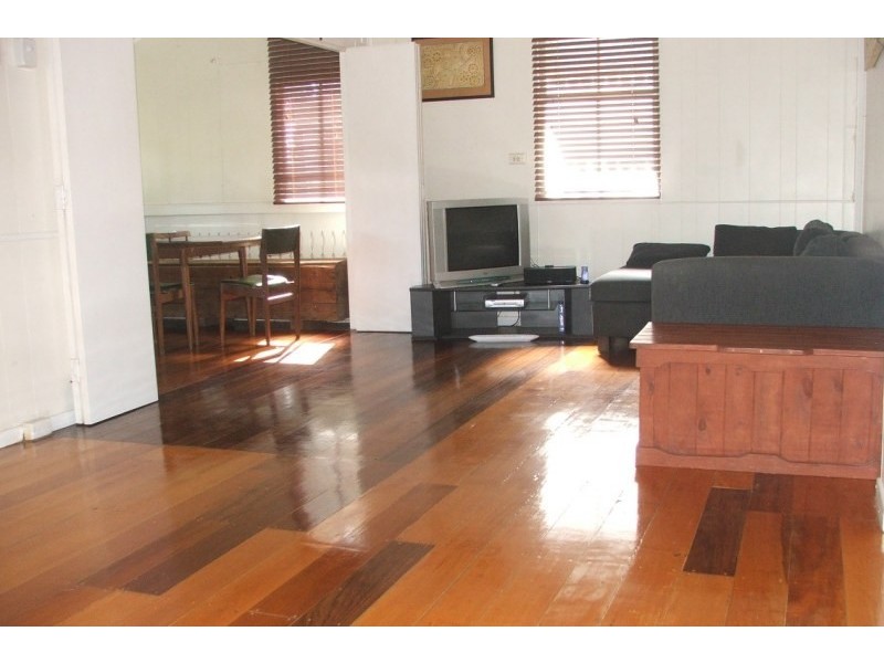 11 Thomas Street, Cairns QLD 4870