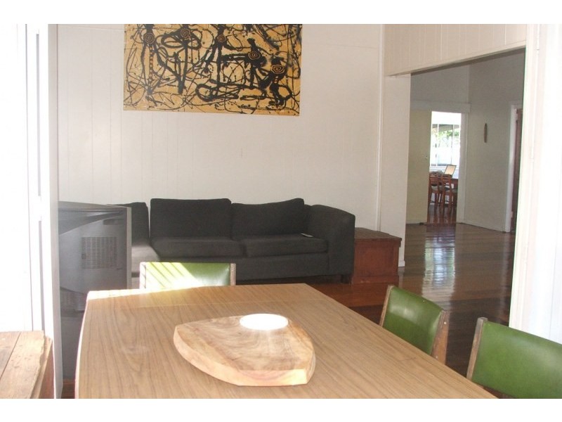 11 Thomas Street, Cairns QLD 4870