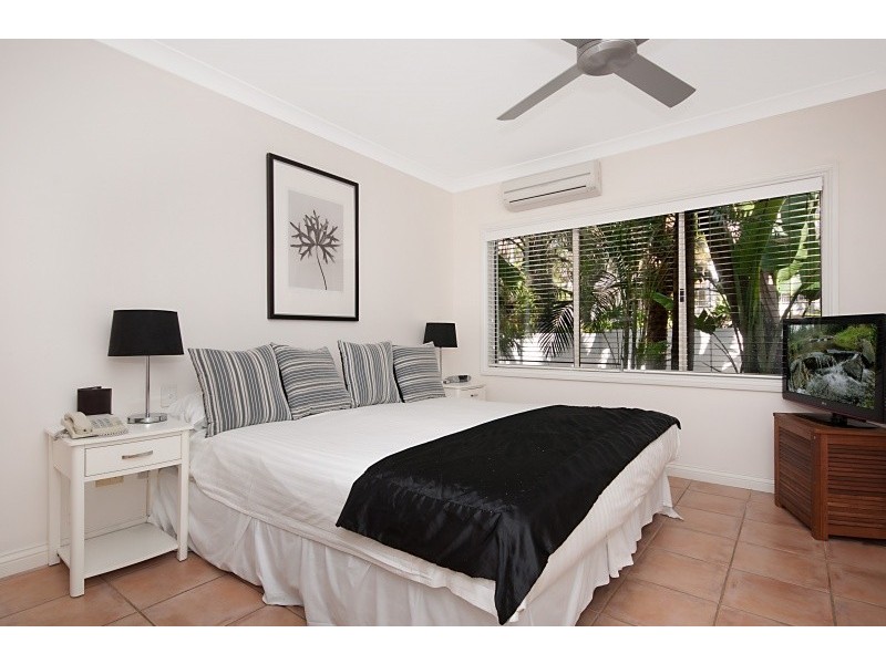 Unit 4/9 Vievers Road, Palm Cove QLD 4879