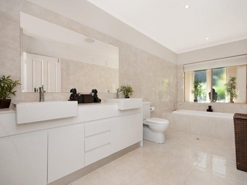 11 Coreega Close, Cairns QLD 4870