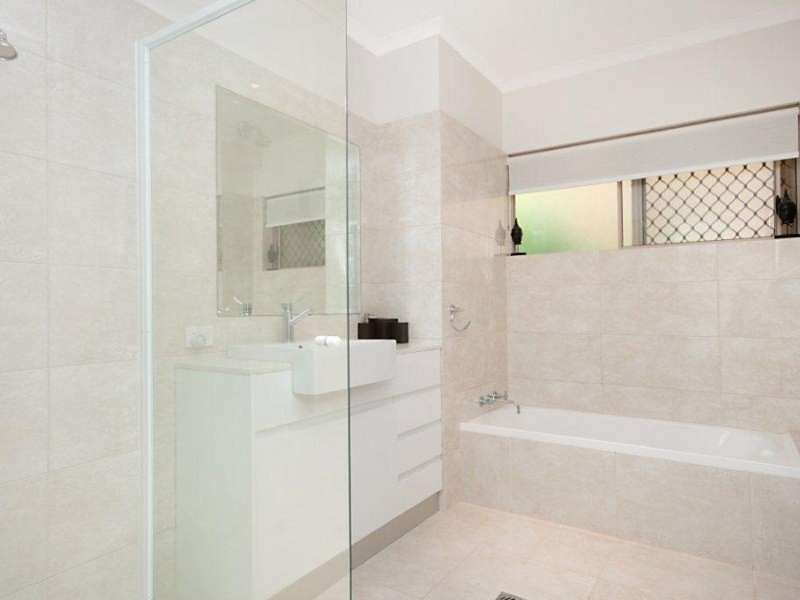 11 Coreega Close, Cairns QLD 4870