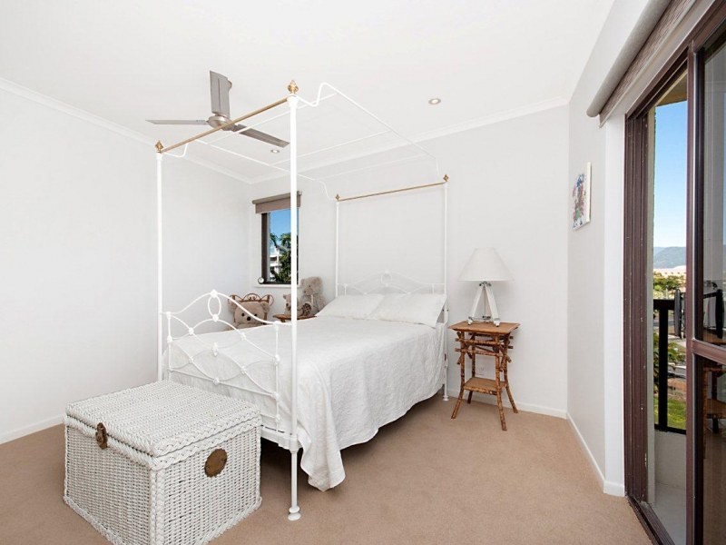 Unit 17/281 The Esplanade, Cairns QLD 4870