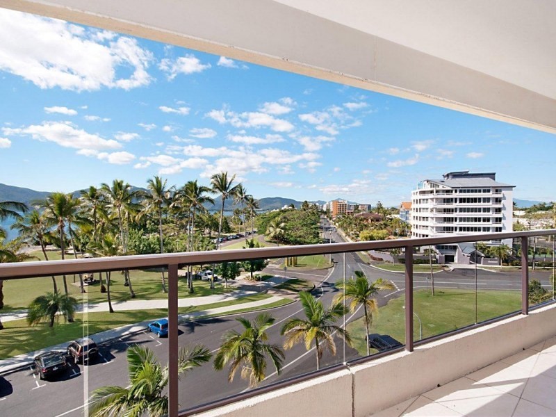 Unit 17/281 The Esplanade, Cairns QLD 4870