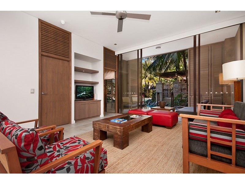 5 Triton Street, Palm Cove QLD 4879