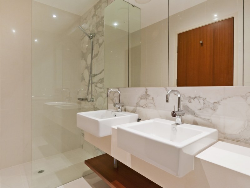 Unit Level 9, U/ 99 The Esplanade, Cairns QLD 4870