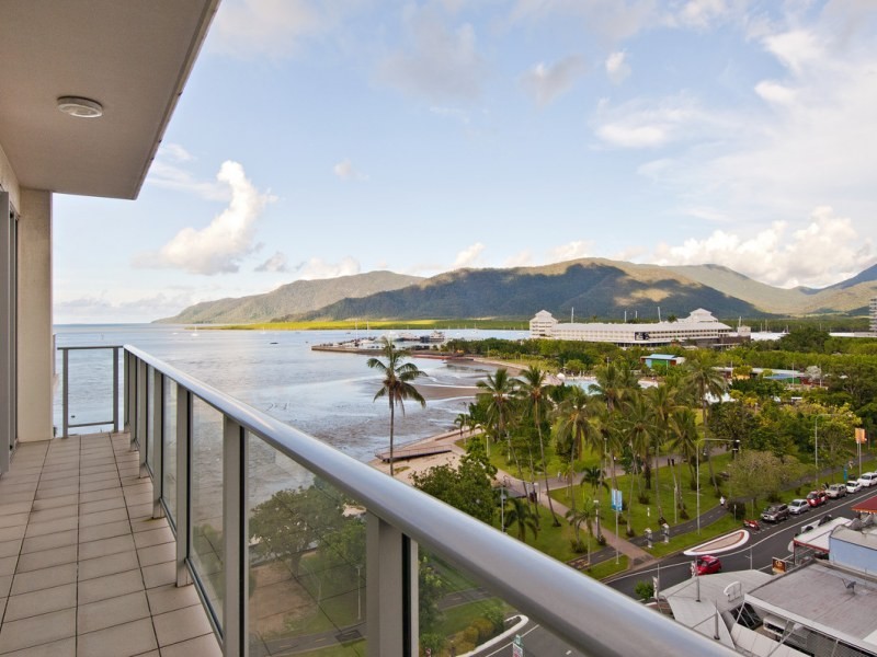 Unit Level 9, U/ 99 The Esplanade, Cairns QLD 4870