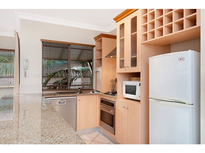 Unit 1123/2 Greenslopes Street, Cairns QLD 4870