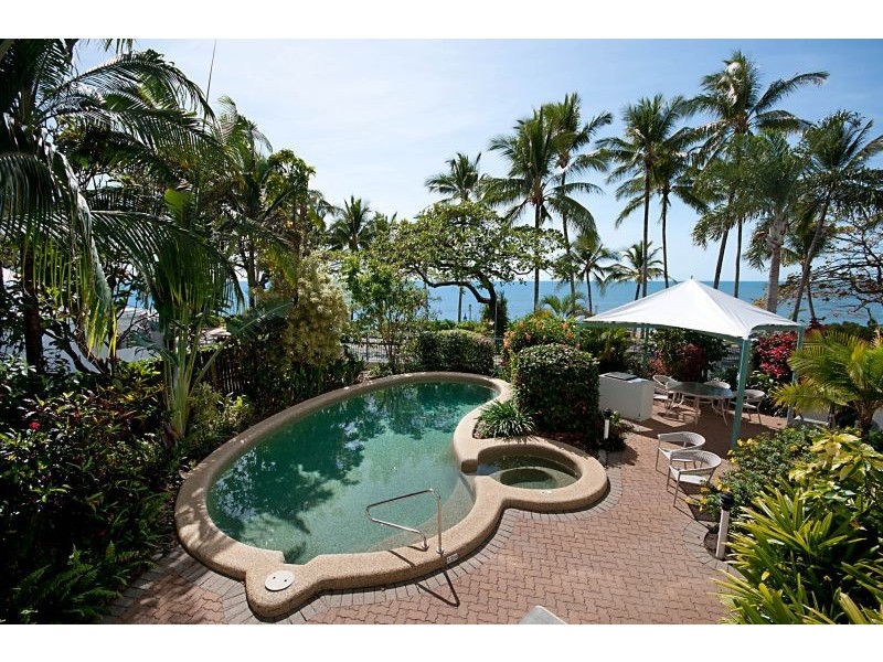 Unit 4/39-43 Vasey Esplanade, Trinity Beach QLD 4879