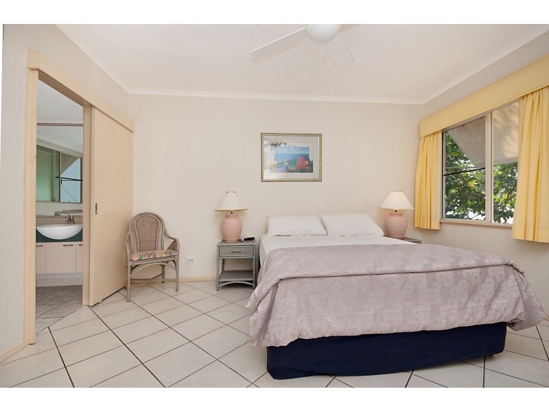 Unit 4/39-43 Vasey Esplanade, Trinity Beach QLD 4879