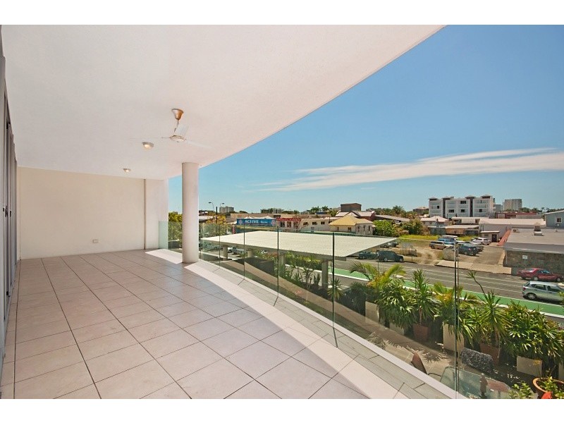 Unit 303/23 – 27 Mcleod Street, Cairns City QLD 4870