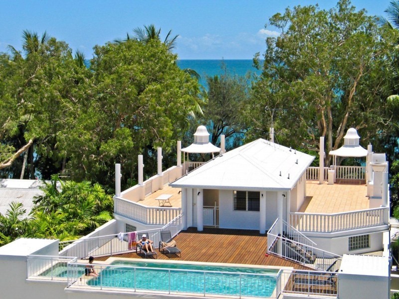 95 – 97 Williams Esplanade, Palm Cove QLD 4879