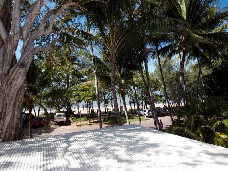 95 – 97 Williams Esplanade, Palm Cove QLD 4879