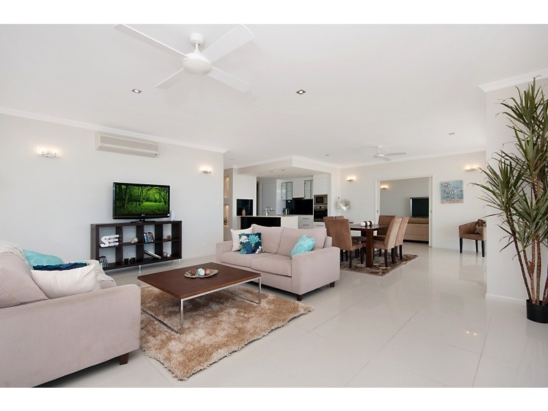 93 Vasey Esplanade, Trinity Beach QLD 4879