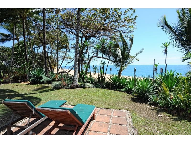 6 Peacock Street, Trinity Beach QLD 4879