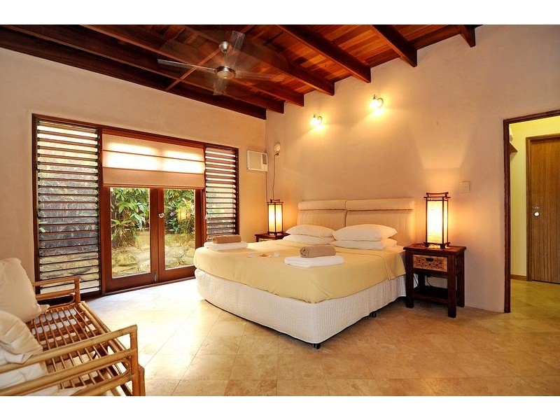 6 Peacock Street, Trinity Beach QLD 4879