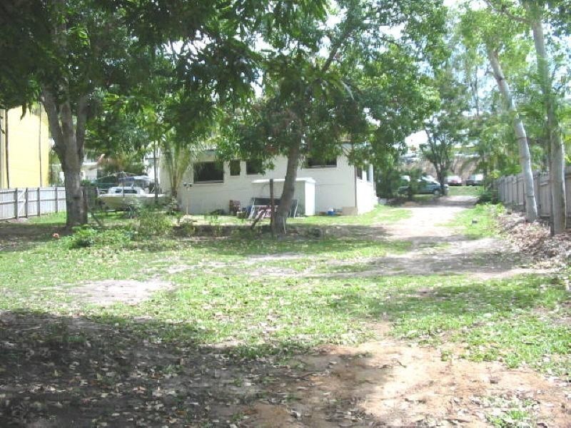 81 Moore Street, Trinity Beach QLD 4879
