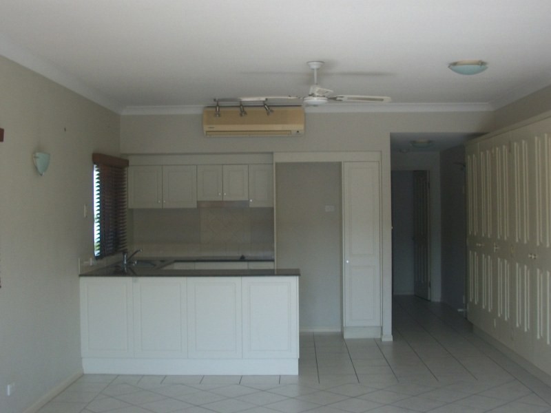 Unit 21/293-295 The Esplanade Esplanade, Cairns QLD 4870