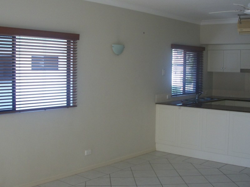 Unit 21/293-295 The Esplanade Esplanade, Cairns QLD 4870