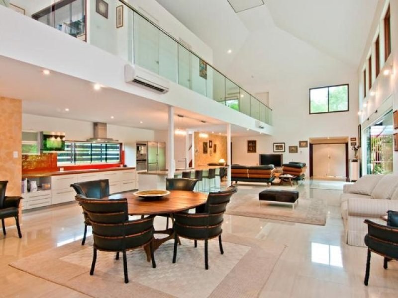 8 Lillian Road, Cairns QLD 4870