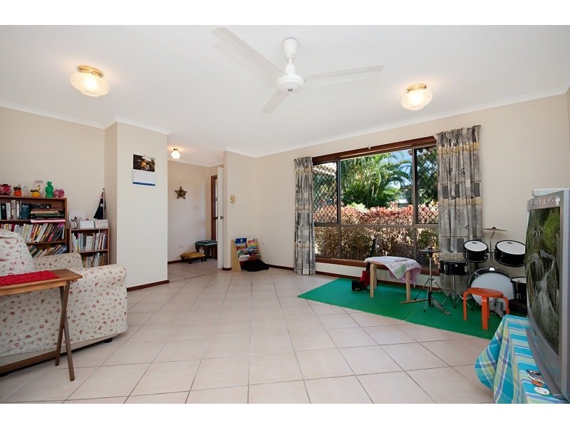 18 Kestrel Street, Bayview Heights QLD 4868