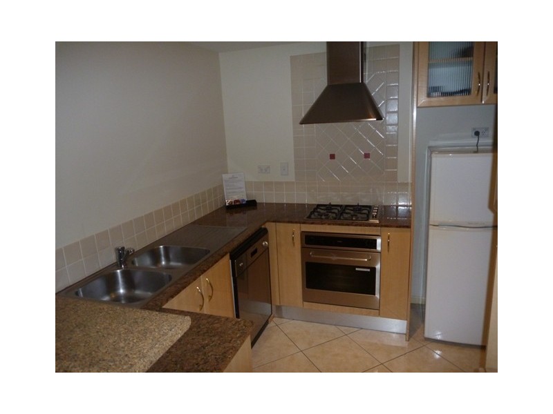 Unit 816/2 Greenslopes Street, Cairns QLD 4870