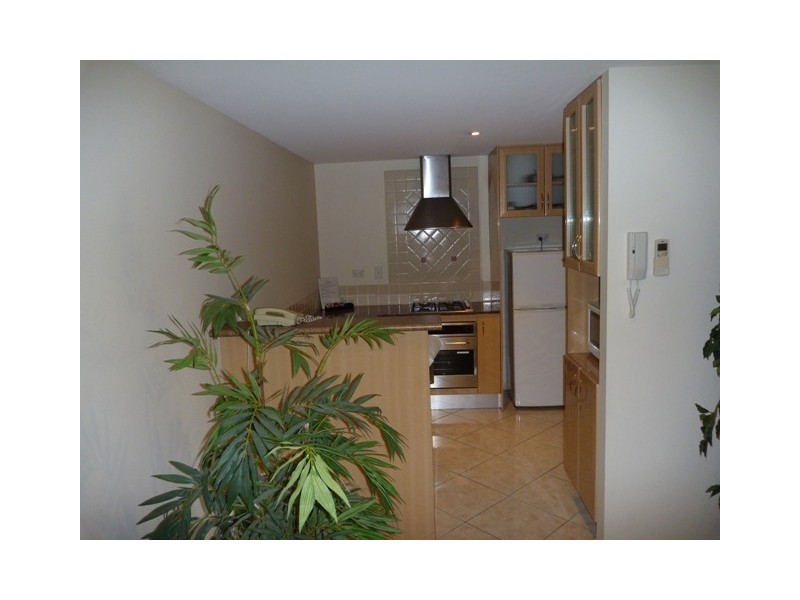 Unit 816/2 Greenslopes Street, Cairns QLD 4870