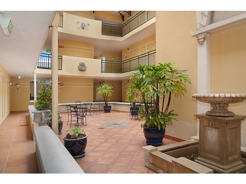 Unit 40/62 Abbott Street, Cairns City QLD 4870