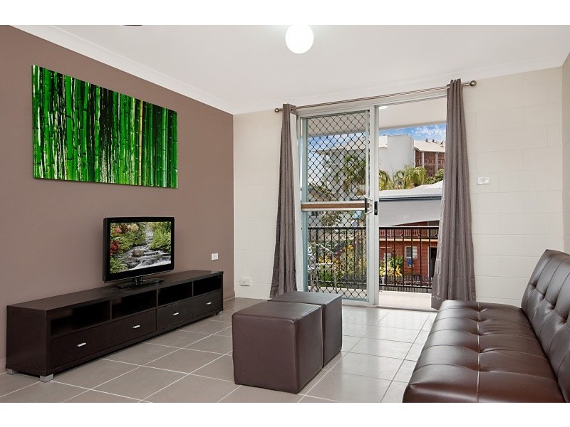 Unit 11/211 Lake Street, Cairns City QLD 4870