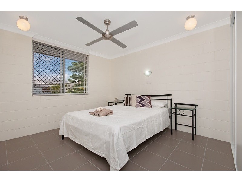 Unit 11/211 Lake Street, Cairns City QLD 4870