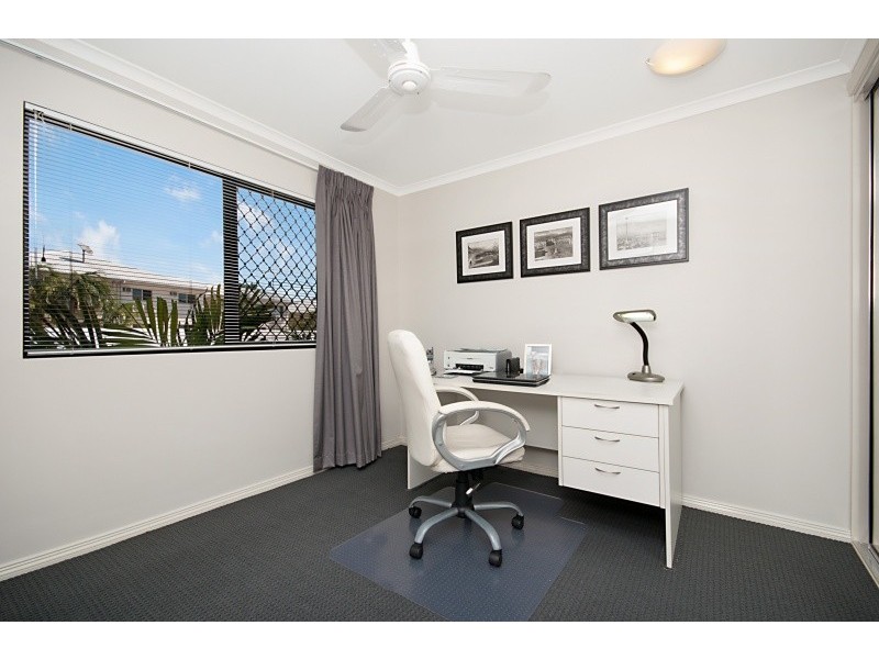 Unit 9/291 The Esplanade, Cairns QLD 4870