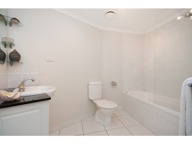 Unit 9/291 The Esplanade, Cairns QLD 4870