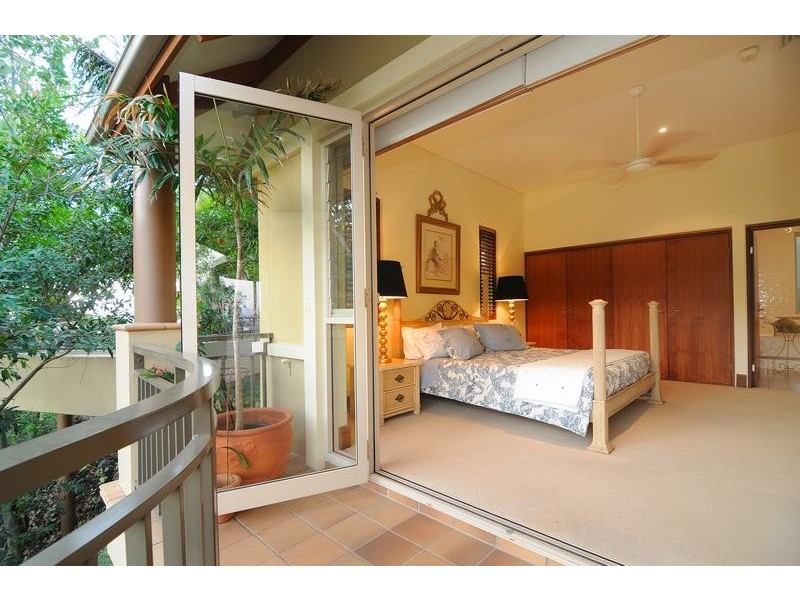 Palm Cove QLD 4879